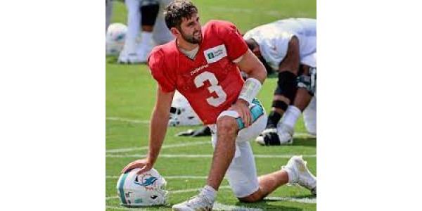 Josh Rosen a été nettoyé par les 49ers de San Francisco